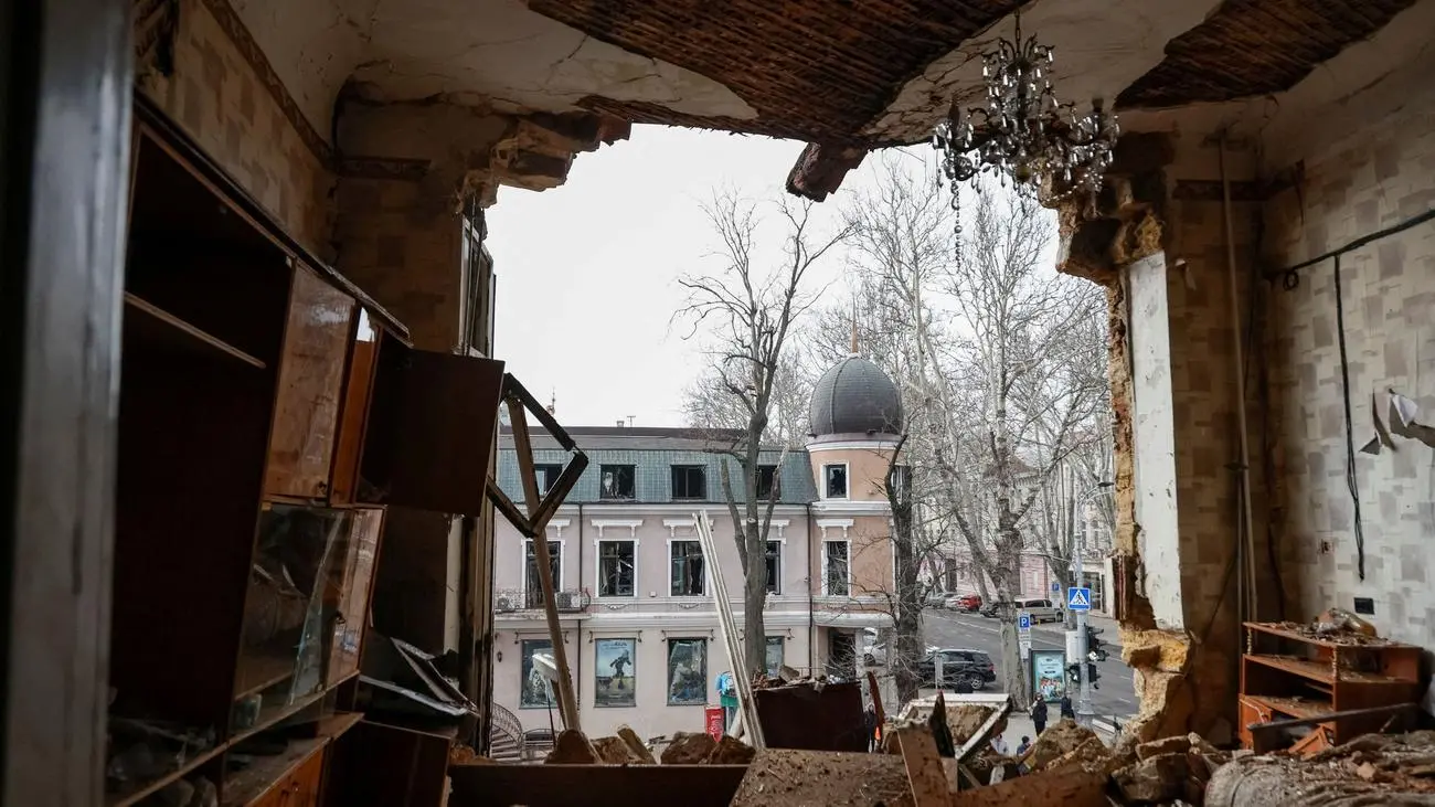 Liveblog:                     Krieg gegen die Ukraine: Mehrere Verletzte durch russische Luftangriffe auf Odessa und Dnipro